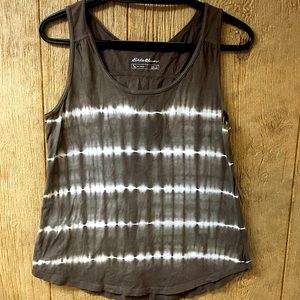 Eddie Bauer size large tank like new